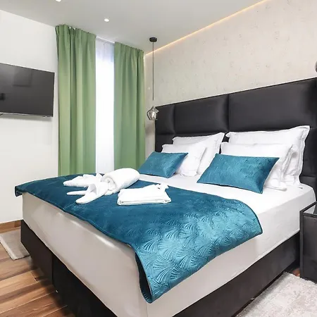 Bed & Breakfast Ribica Luxury 4*