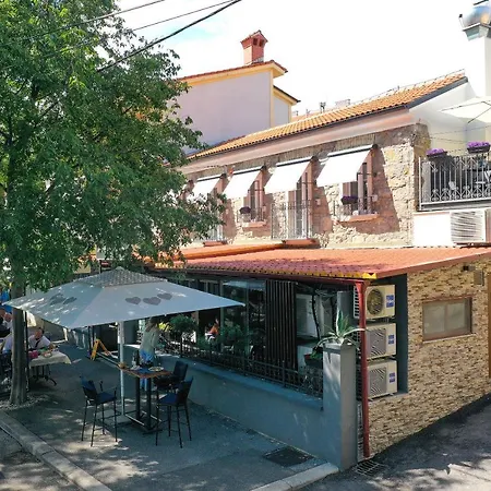 Ribica Luxury Bed & Breakfast 4*
